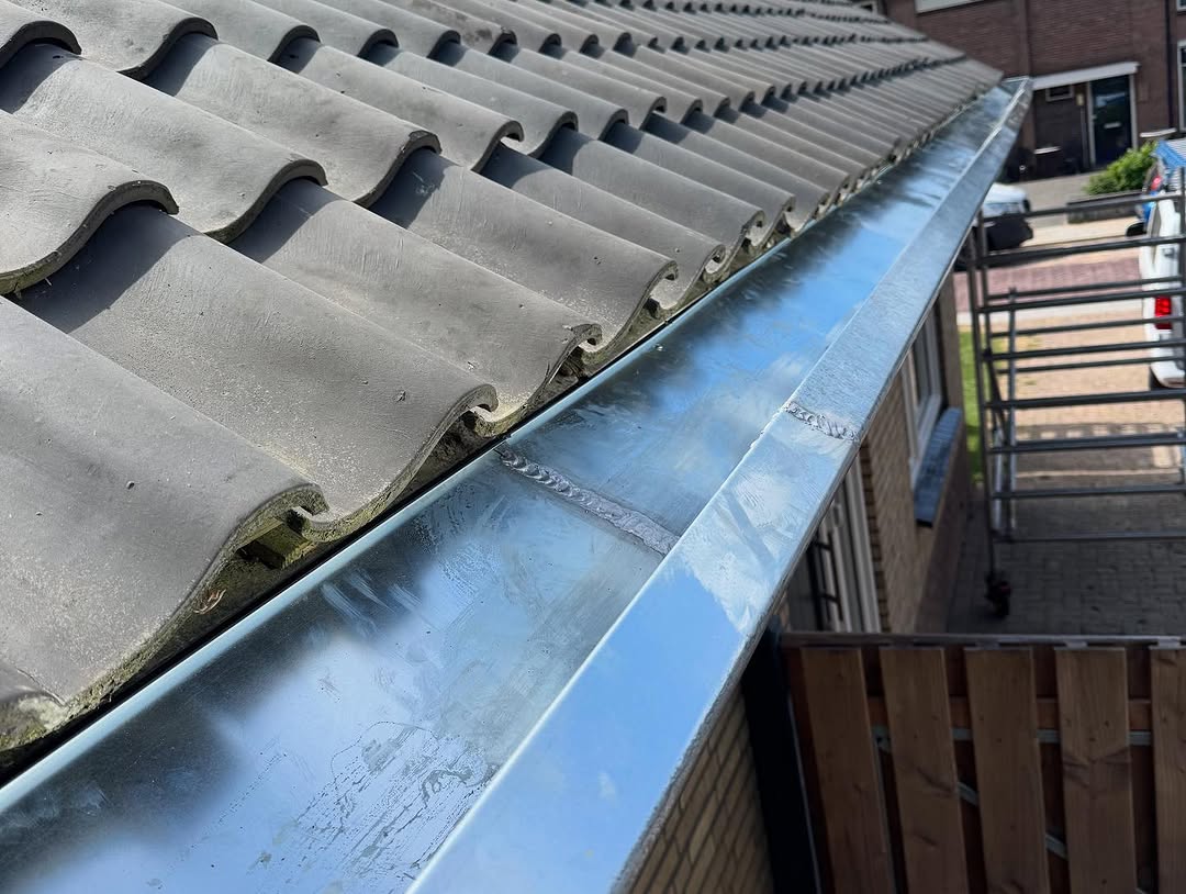 Lekkage dakplaten